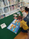 bambini in biblioteca a bassano